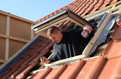 Pose de fenêtres de toit Velux à Rumaucourt